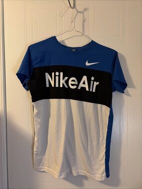 Nike Shirt Womens Medium  Team Soccer